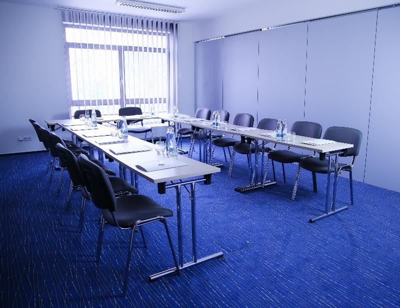 Academic Hotel & Congress Centre Roztoky  Zewnętrze zdjęcie